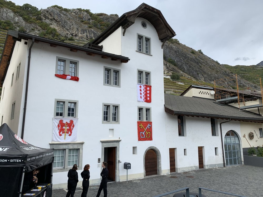 08_4CDA5D8C-6B3F-434C-AD95-23820B4DC254