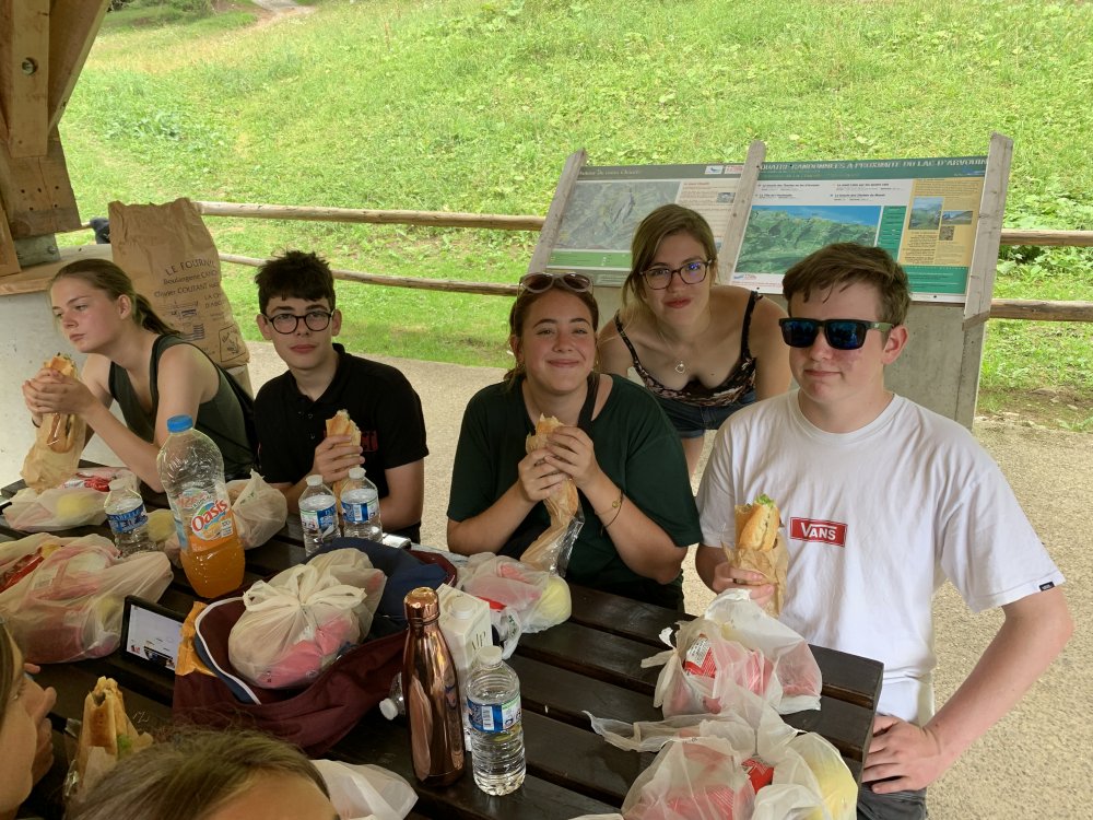 16BF6323-E75E-4A77-B2B7-97B0A32B266F