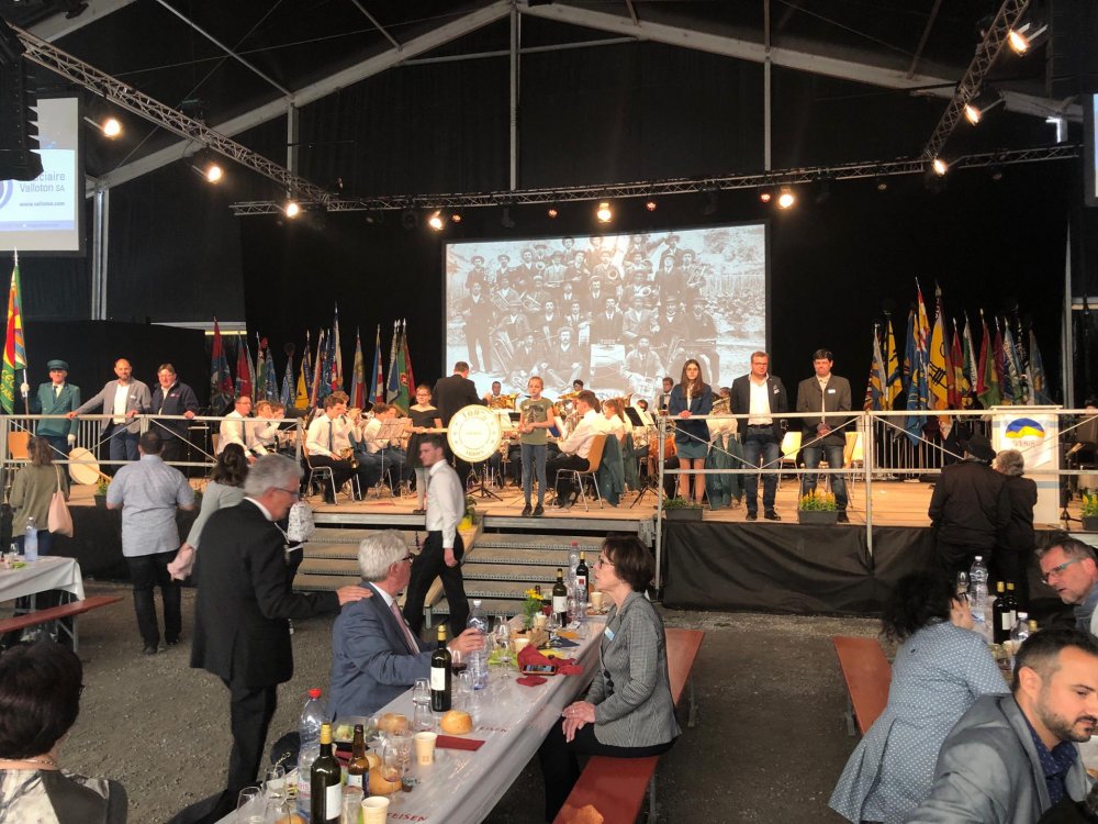 D389CCBE-B333-4E16-8725-2ACFBB65F33B