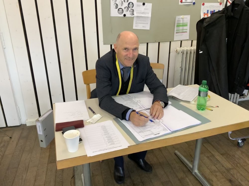 DA3FFB82-4AAB-41DB-8C00-D4366E3F5DBF